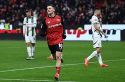 九游官方-勒沃库森训练开放日，赛前外线爆发引欢呼，意甲在即，球探报告显示潜力-九游官方