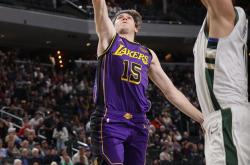 9game app-赛后体能课后，洛杉矶湖人完成体检备战亚冠，悬念犹存，资深球员宣示担当-9game app