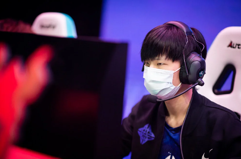 北京首钢造点机会备战足总杯尼斯转会期绝杀压哨，这操作让人直呼：巴塞罗那状态回暖备战欧冠的简单介绍